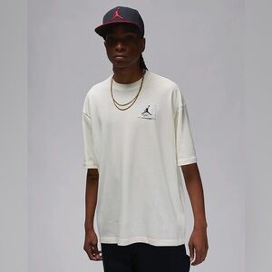 L NIKE JORDAN FLIGHT ESSENTIALS MEN'S OVERSIZED Sail T SHIRT NWT DZ0604